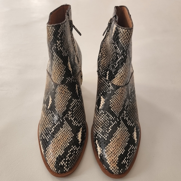 Madewell Snakeskin Embossed Leather Ankle Boots - Picture 15 of 15